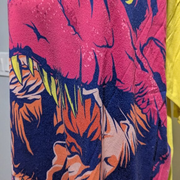 Retro T-Rex Shirt Large — Neon Graphic Dinosaur Tee — Yellow Bold Print - Picture 4 of 8